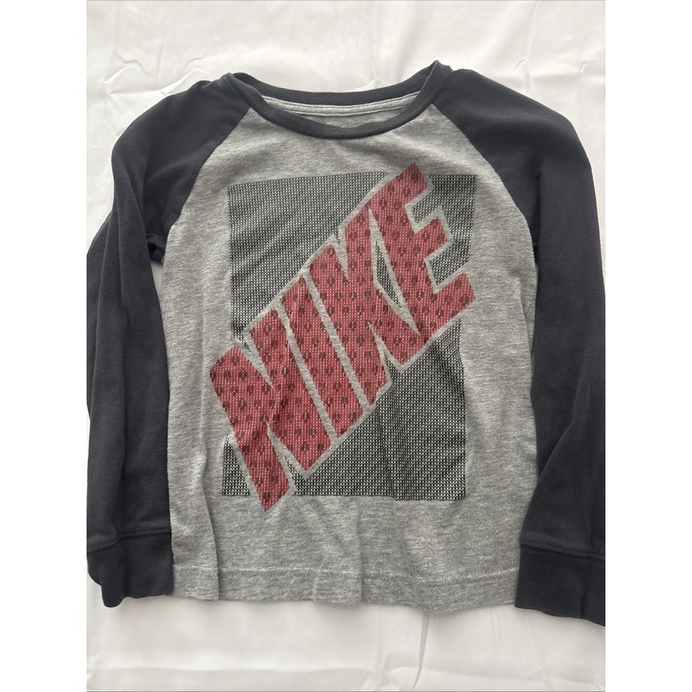 Nike Boys Long Sleeve Raglan Graphic Tee Shirt Grey Red Size S 4-5